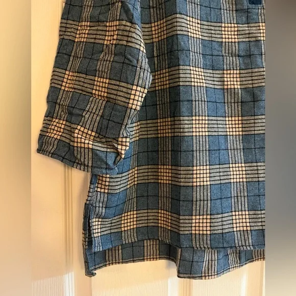 Free People NWOT, 3/4 sleeves, blue/ beige flannel top, S/P - Picture 4 of 8